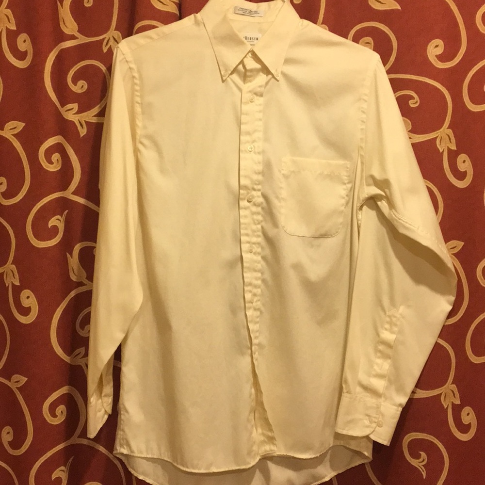 Van Heusen dress shirt men’s 15.5 34/35 yellow